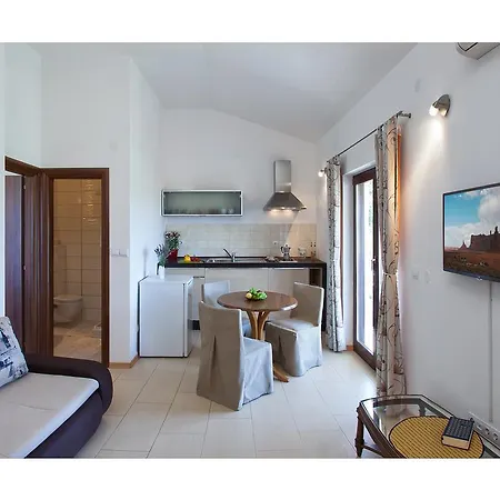 Apartments Moderno 2 Fazana Room photo